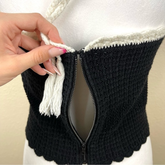 Alice + Olivia Saran Crochet Knit Cropped Halter Top Size‎ Large Women - Picture 7 of 11